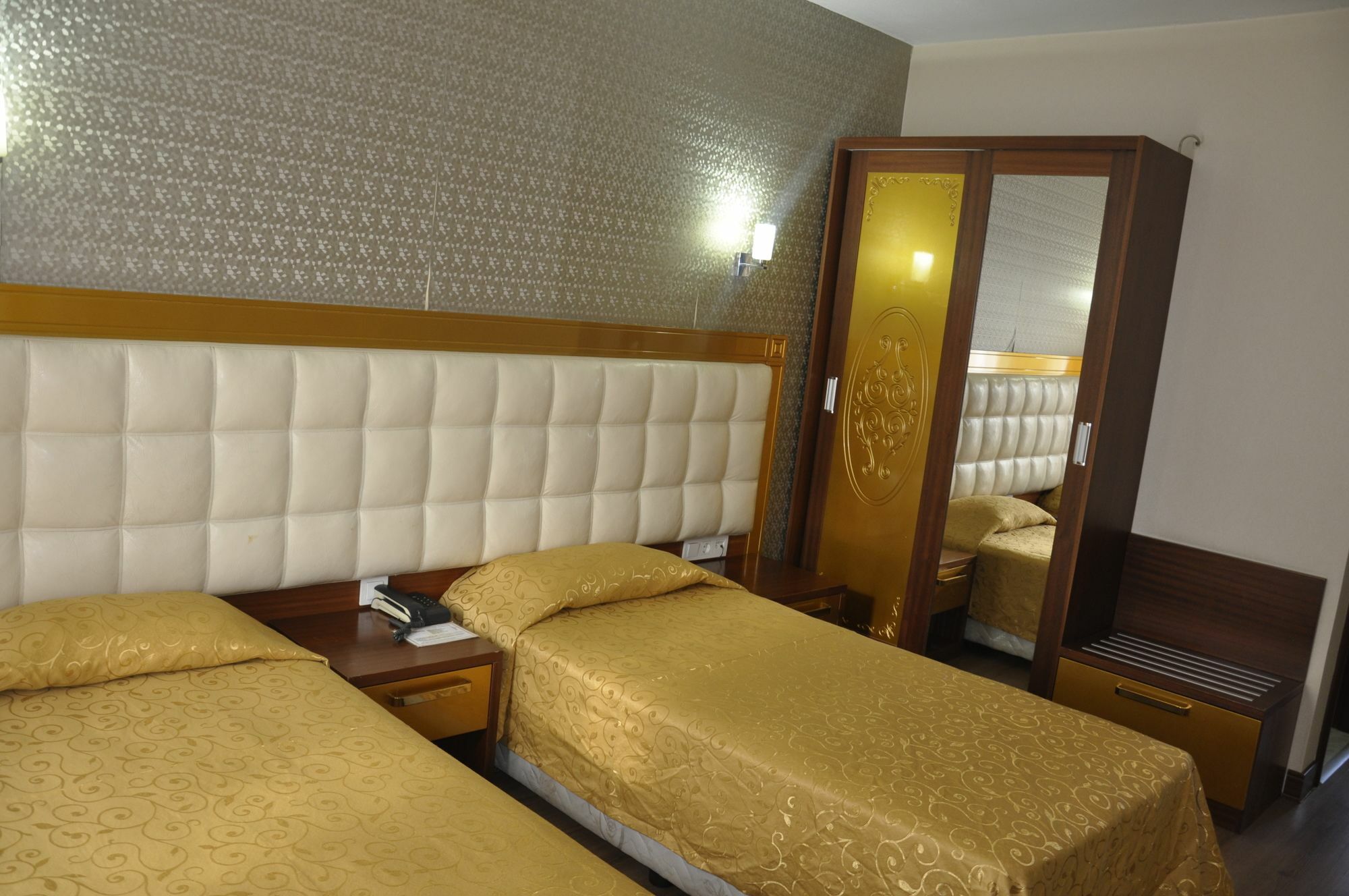 Kayalar Hotel Анталия Екстериор снимка