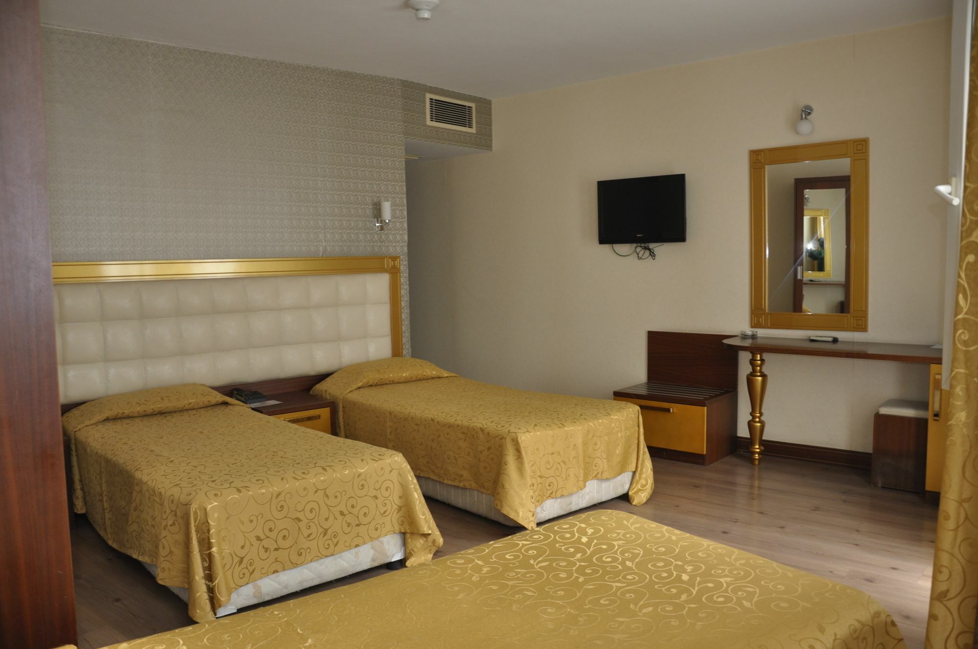 Kayalar Hotel Анталия Екстериор снимка